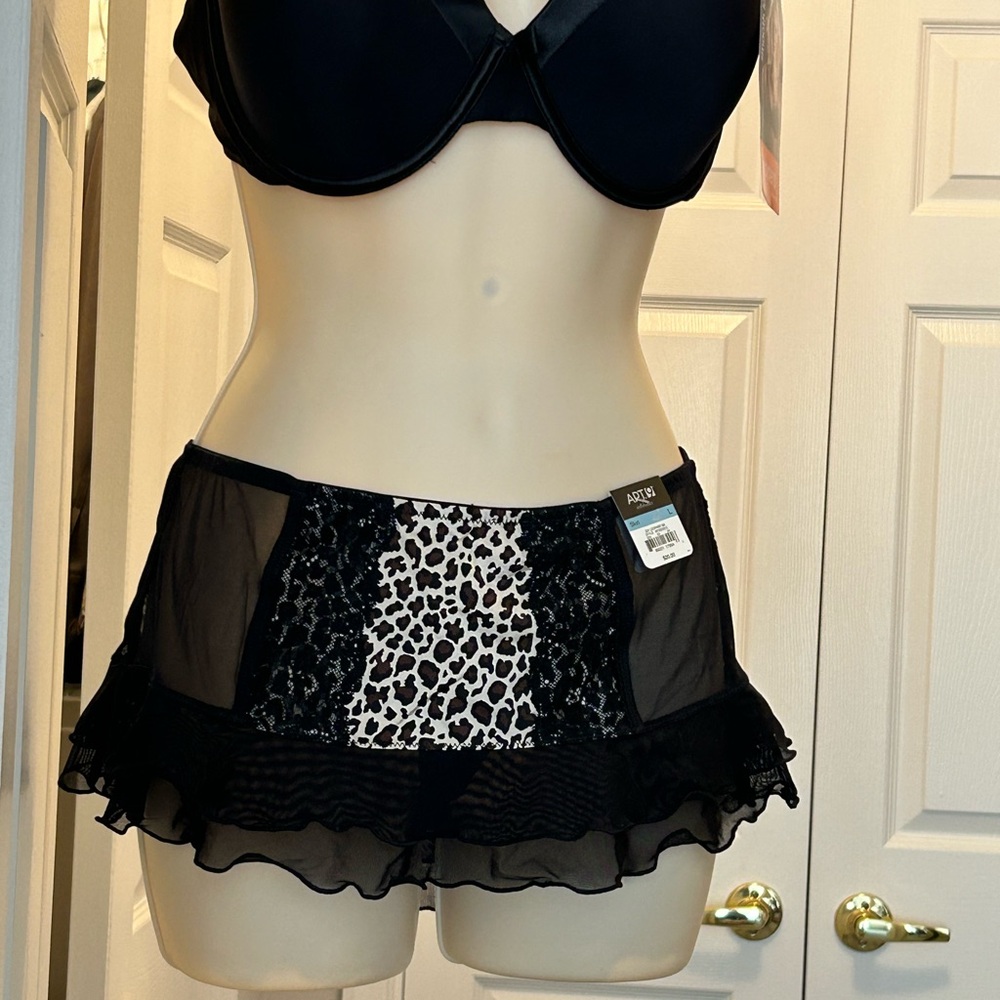 NWT size Lg Black Leopard Front Lingerie bottoms